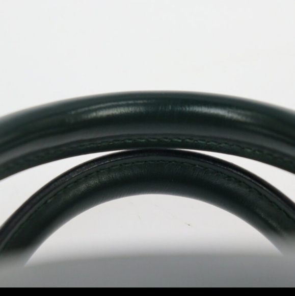 LOUIS VUITTONVintage Taïga Kendall PM - Picture 6 of 7